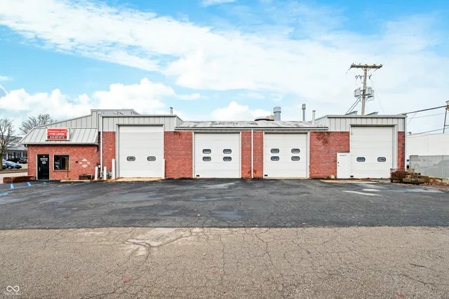 $680,000 | 1441 Central Avenue, Columbus, IN 47201