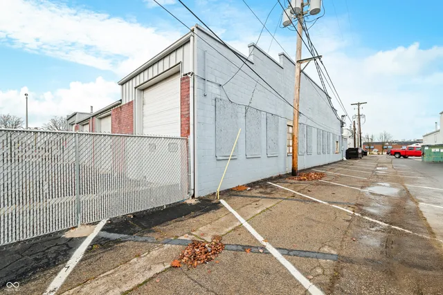 $680,000 | 1441 Central Avenue, Columbus, IN 47201