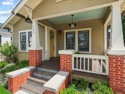 $1,195,000 | 629 East 19th Street, Houston, TX 77008