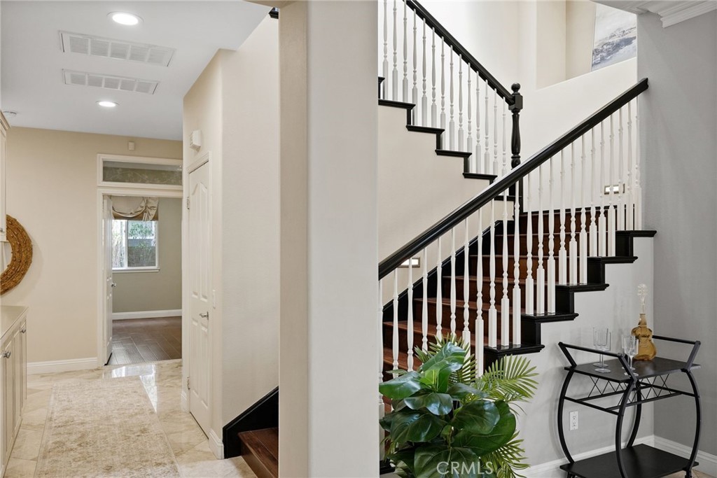 20356 Vía Cellini Porter Ranch, CA 91326 - Photo 41 of 62