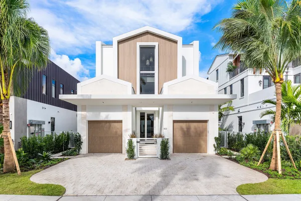 $5,250,000 | 812 Palm Trail, Delray Beach, FL 33483