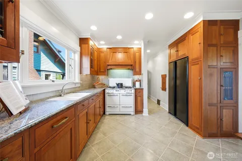 $2,150,000 | 1519 1st Avenue North, Seattle, WA 98109
