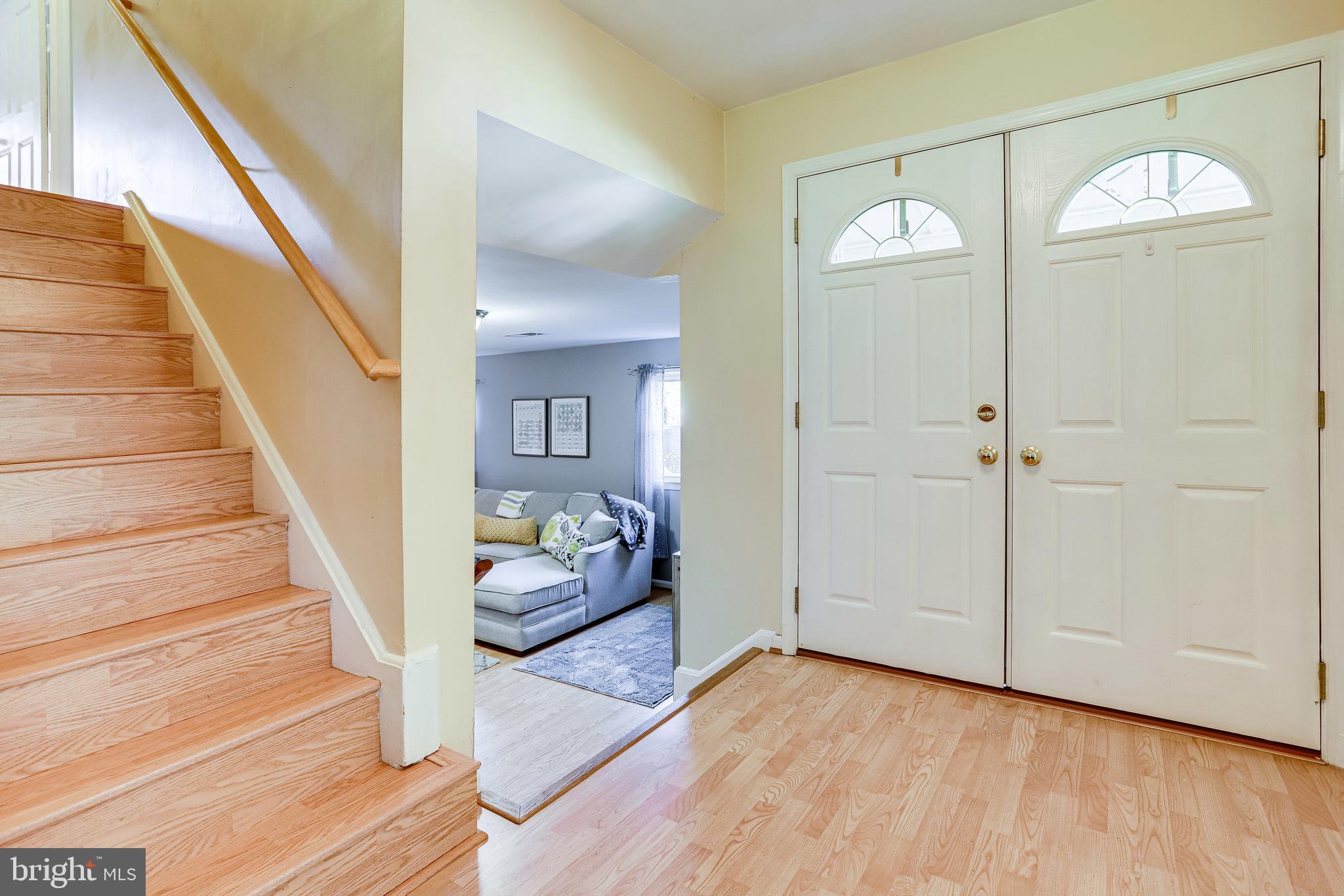 6905 Conservation Drive Springfield, VA 22153 - Photo 5 of 41 Foyer