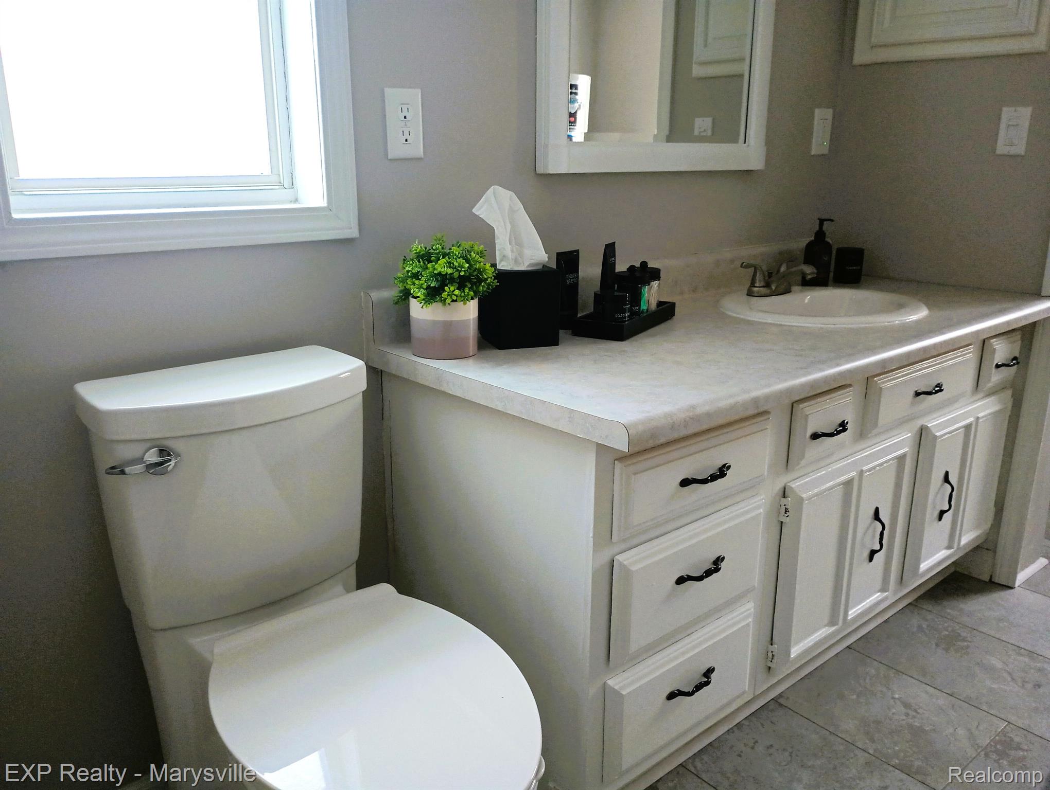 1728 South Range Road St. Clair, MI 48079 - Photo 10 of 13 Gallery Image 10