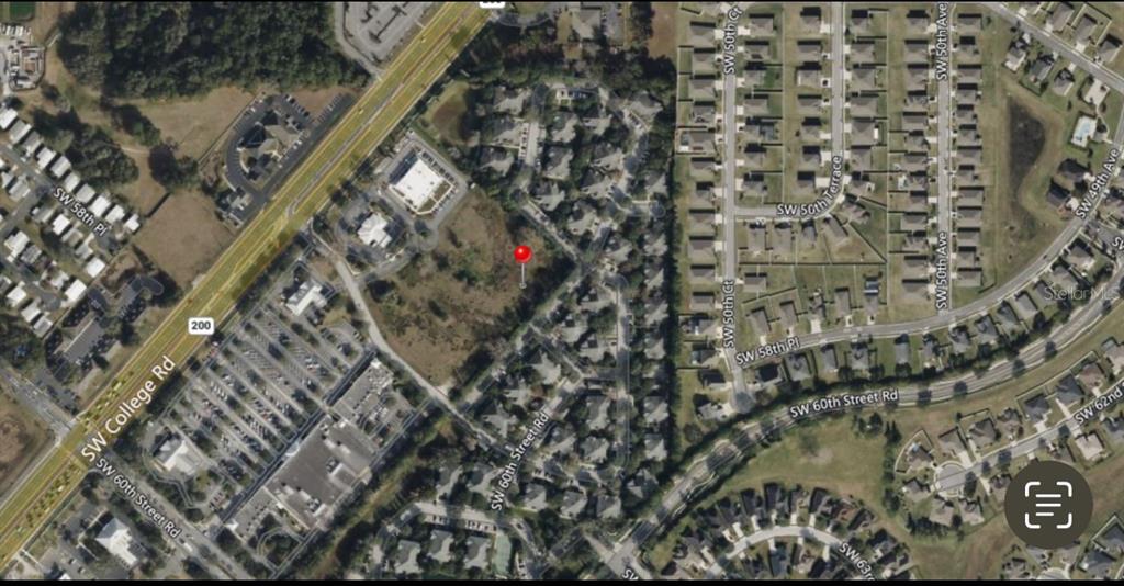 5350 Southwest College Road Ocala, FL 34474 - Photo 4 of 6 a picture of a bathroom with a shower curtain