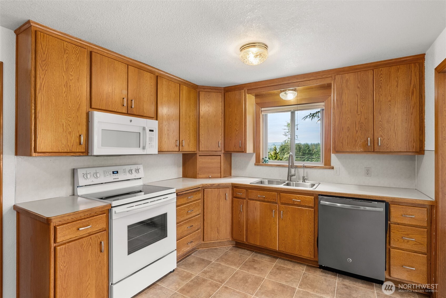 163 Wallace Road Chehalis, WA 98532 - Photo 9 of 40