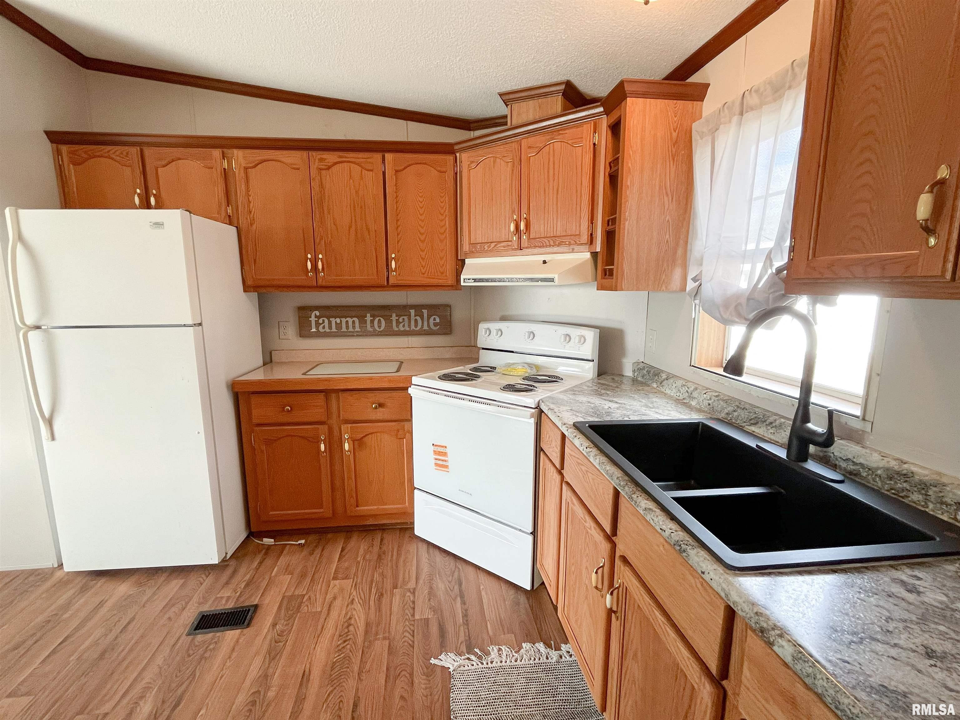 21740 North 1400th Road Marietta, IL 61459 - Photo 7 of 18