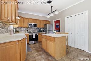 2389 Golfview Circle Fenton, MI 48430 - Photo 9 of 46