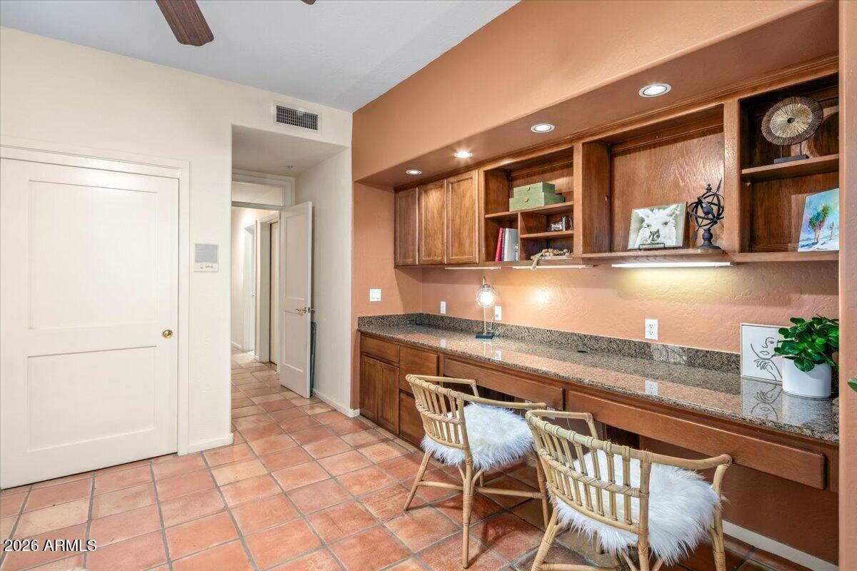 25255 North Ranch Gate Road Scottsdale, AZ 85255 - Photo 35 of 58 44-Guest Suite