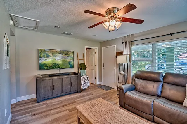 $249,998 | 5686 Southeast 127th Place, Belleview, FL 34420