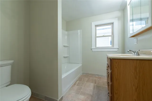 $2,100 | 29 Marlborough Avenue, Unit 2, Providence, RI 02907