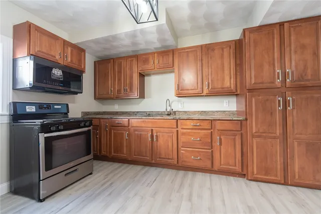 $2,100 | 29 Marlborough Avenue, Unit 2, Providence, RI 02907