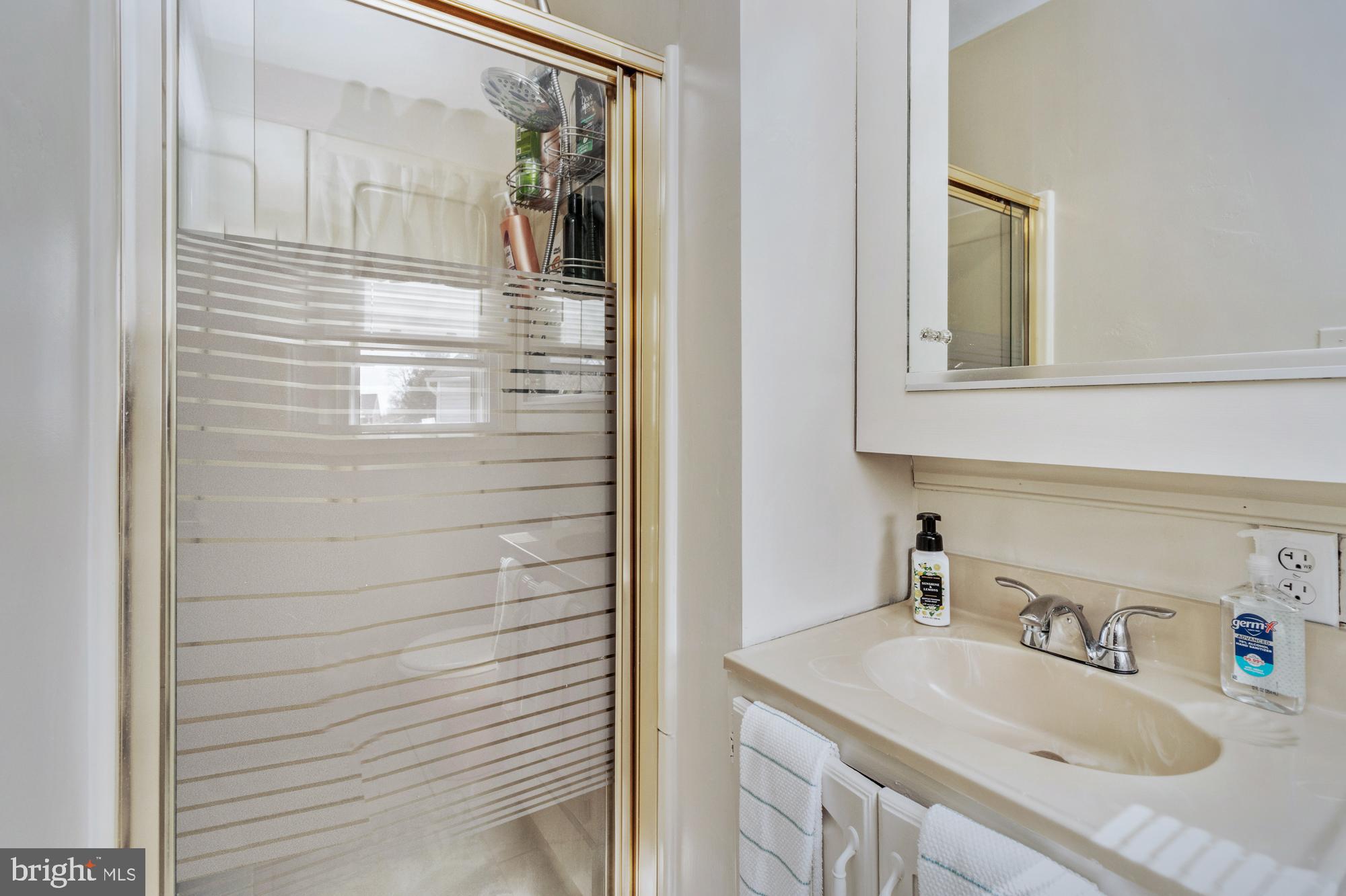 9202 Santa Rita Road Baltimore, MD 21236 - Photo 21 of 50 Primary Bath