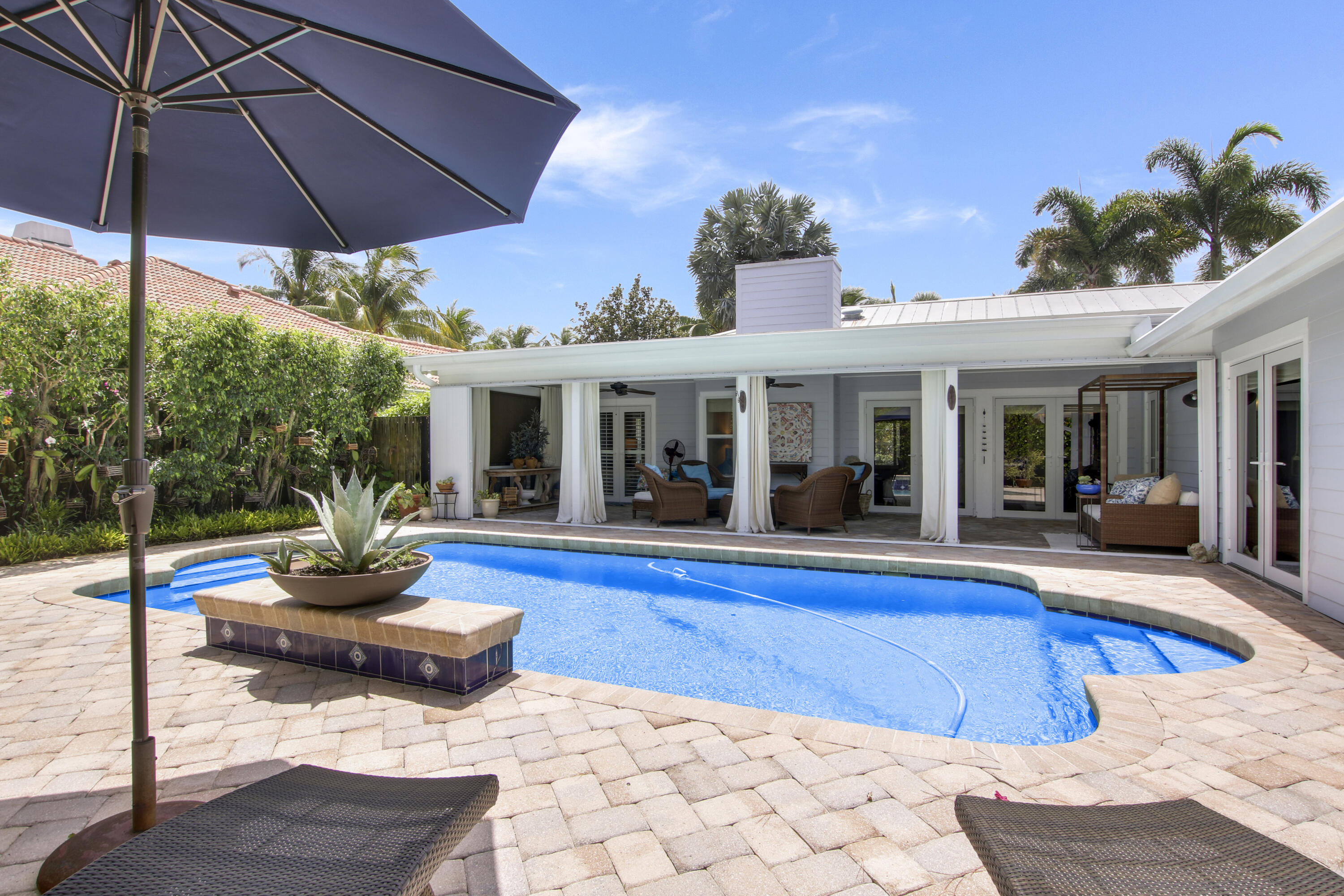 15 Bayview Road Tequesta, FL 33469 - Photo 34 of 43 Pool