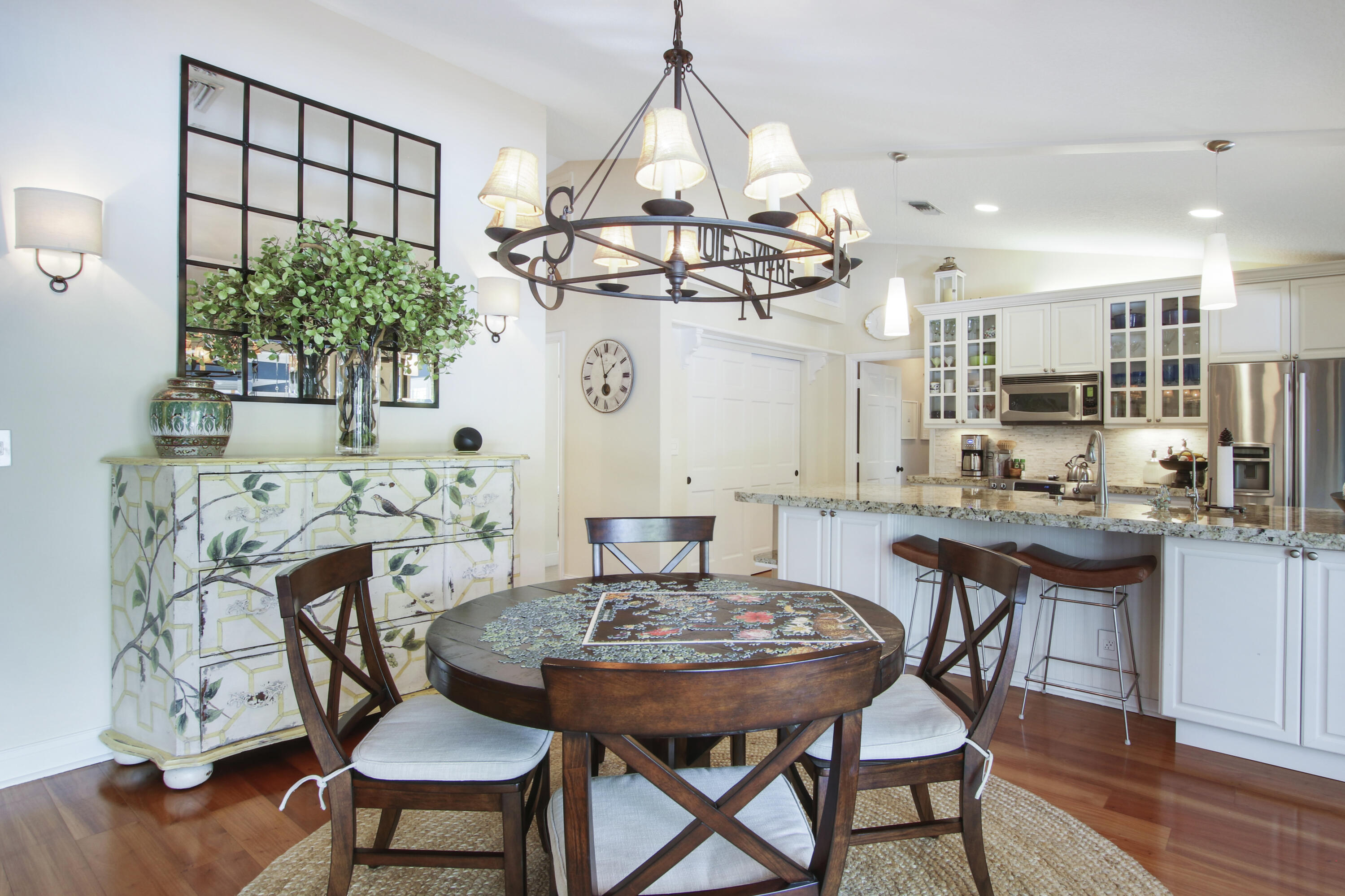 Casual dining area