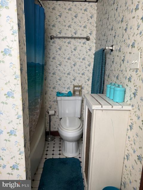 606 Maple Avenue Johnstown, PA 15901 - Photo 29 of 41 a bathroom with a toilet and a shower