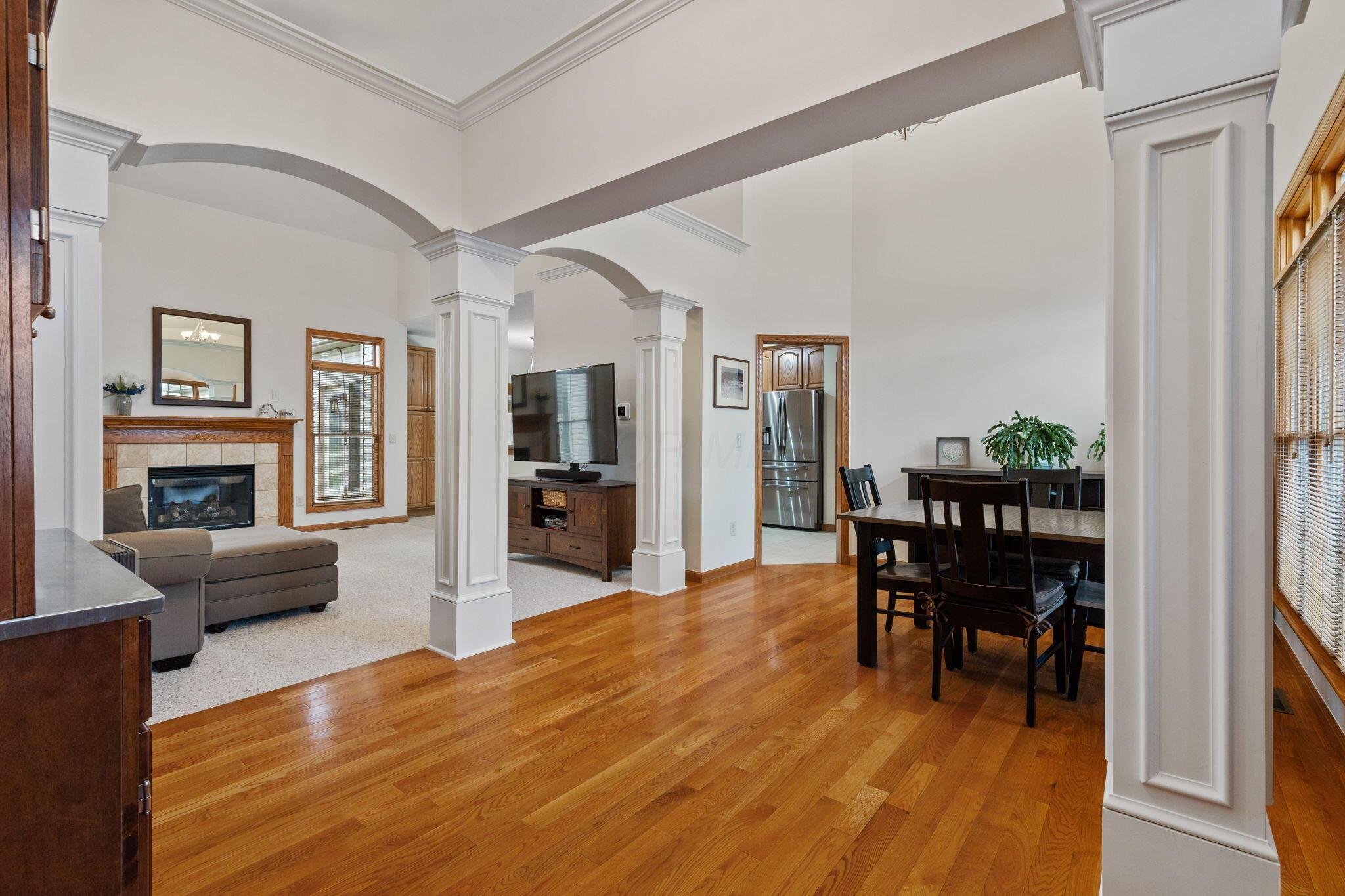279 Holder Road Baltimore, OH 43105 - Photo 9 of 60 Foyer-Dining Room - 279 Holder Road, Baltimore, OH 43105