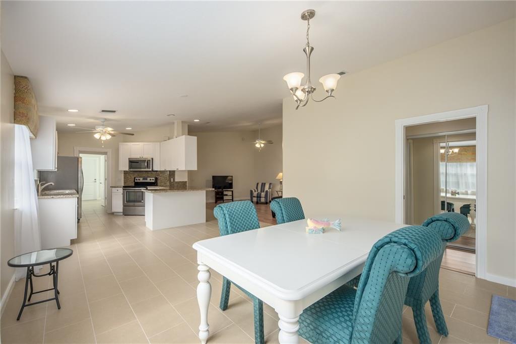 906 Southwest Balmoral Trace Stuart, FL 34997 - Photo 11 of 20 Gallery Image 11