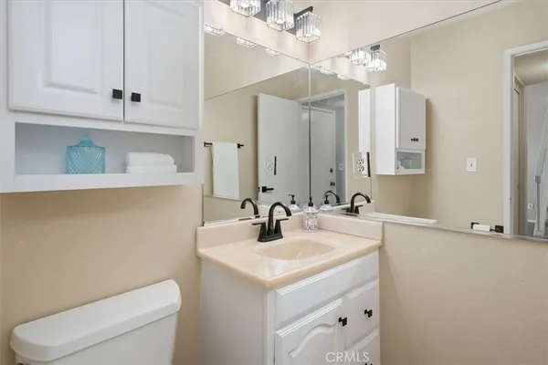 $575,000 | 24785 Sand Wedge Lane, Valencia, CA 91355