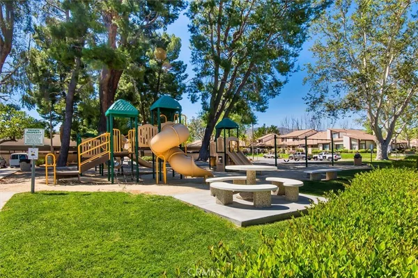 $575,000 | 24785 Sand Wedge Lane, Valencia, CA 91355