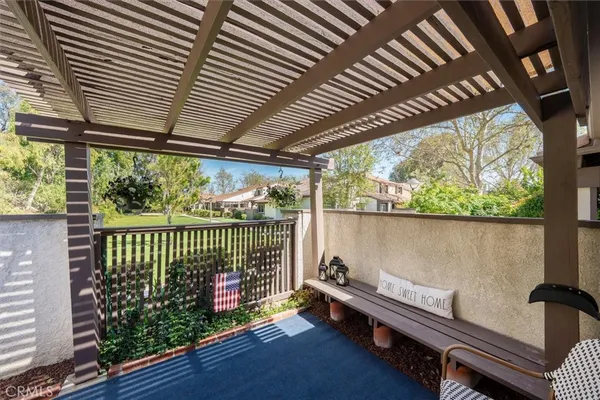 $575,000 | 24785 Sand Wedge Lane, Valencia, CA 91355