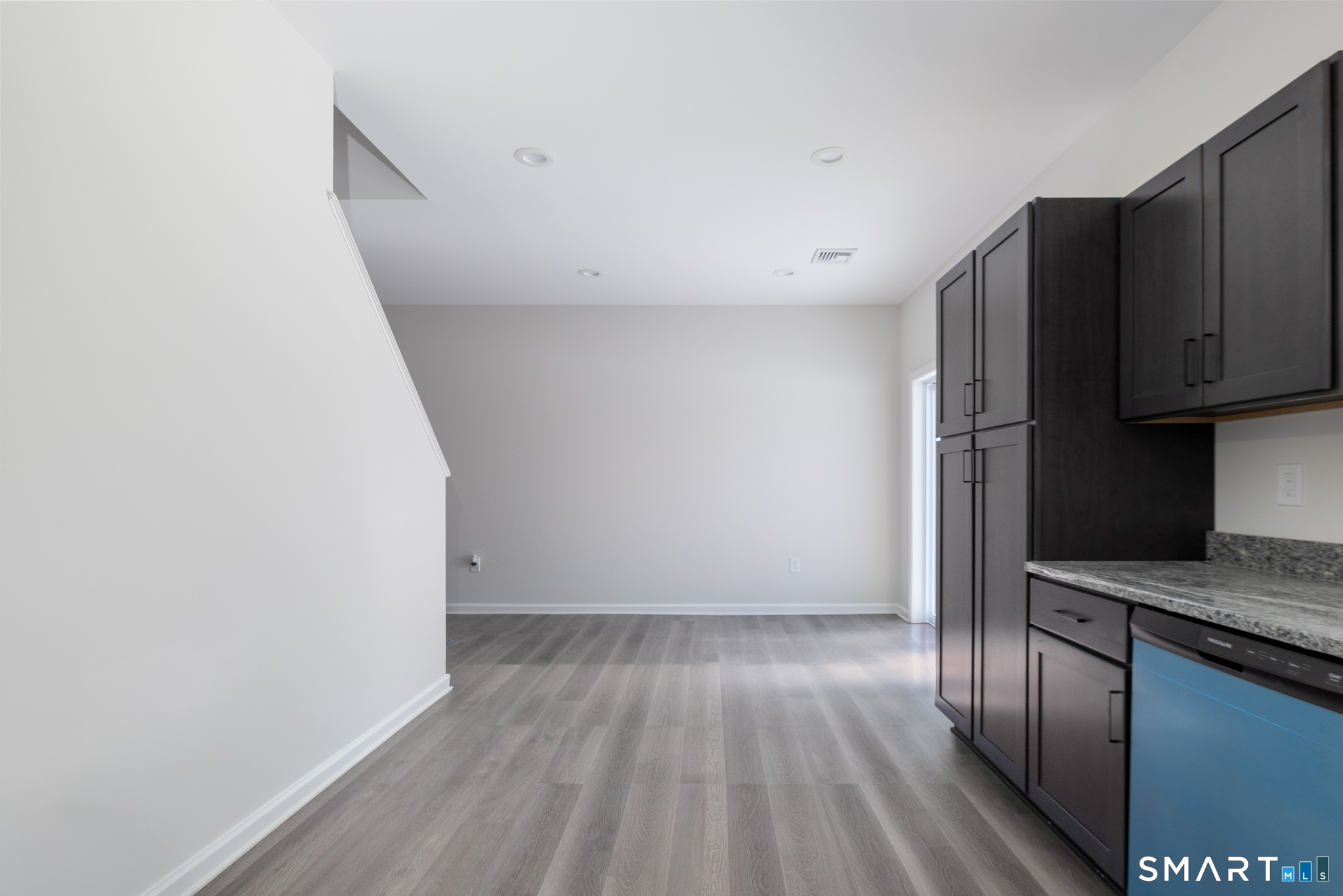 75 High Street Plymouth, CT 06786 - Photo 4 of 17