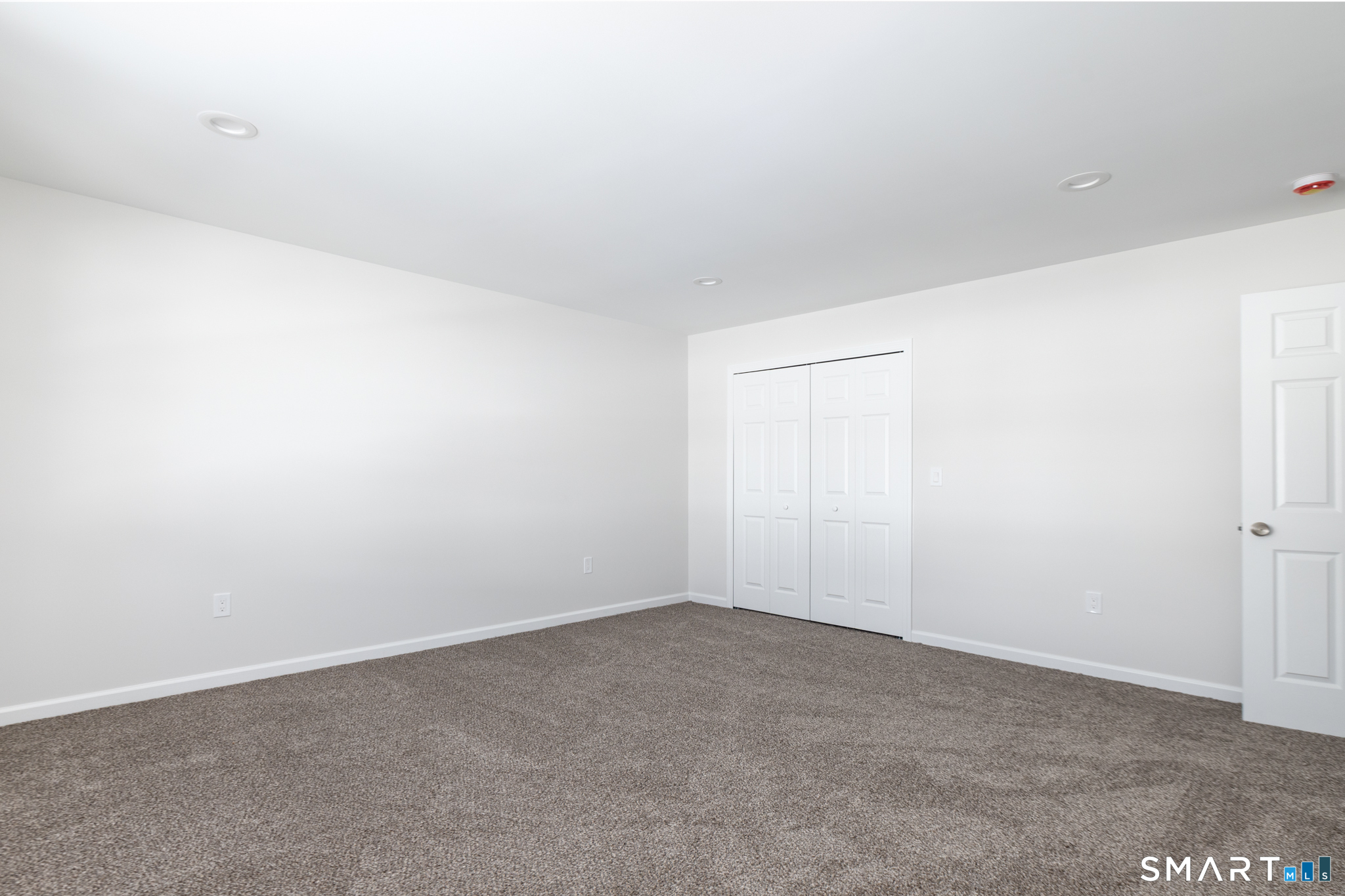 75 High Street Plymouth, CT 06786 - Photo 10 of 17
