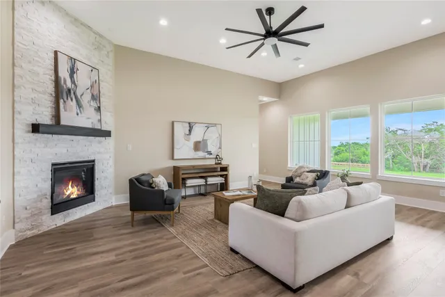 $797,600 | 1430 Bluebonnet Ridge Drive, Chappell Hill, TX 77426