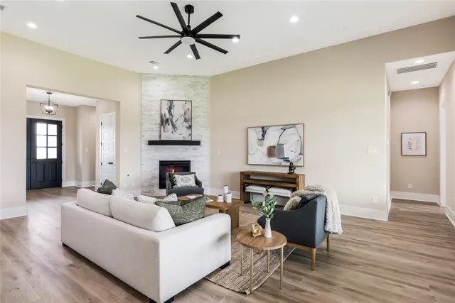 $797,600 | 1430 Bluebonnet Ridge Drive, Chappell Hill, TX 77426