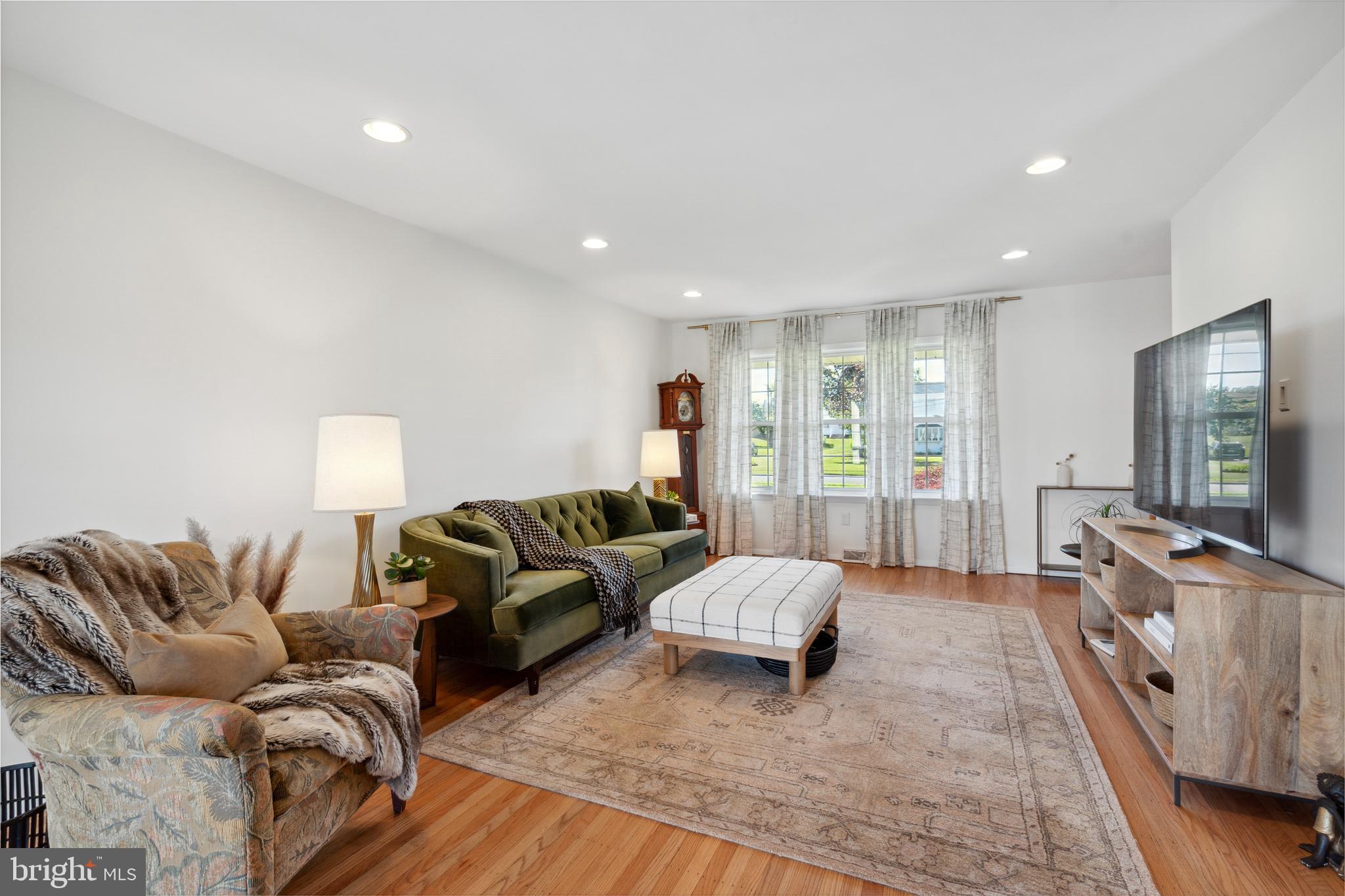 908 Rutledge Avenue Horsham, PA 19044 - Photo 7 of 32 Gallery Image 7