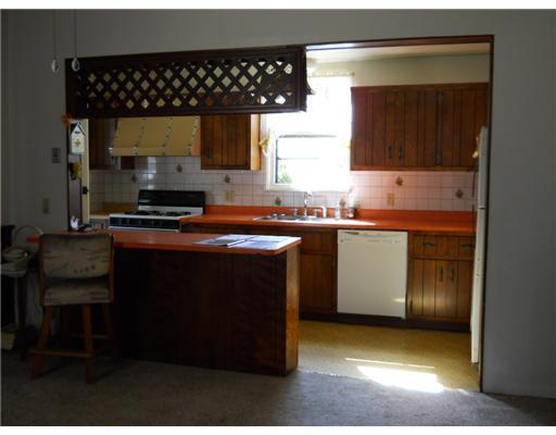 602 Roup Street Tarentum, PA 15084 - Photo 3 of 15 Kitchen.