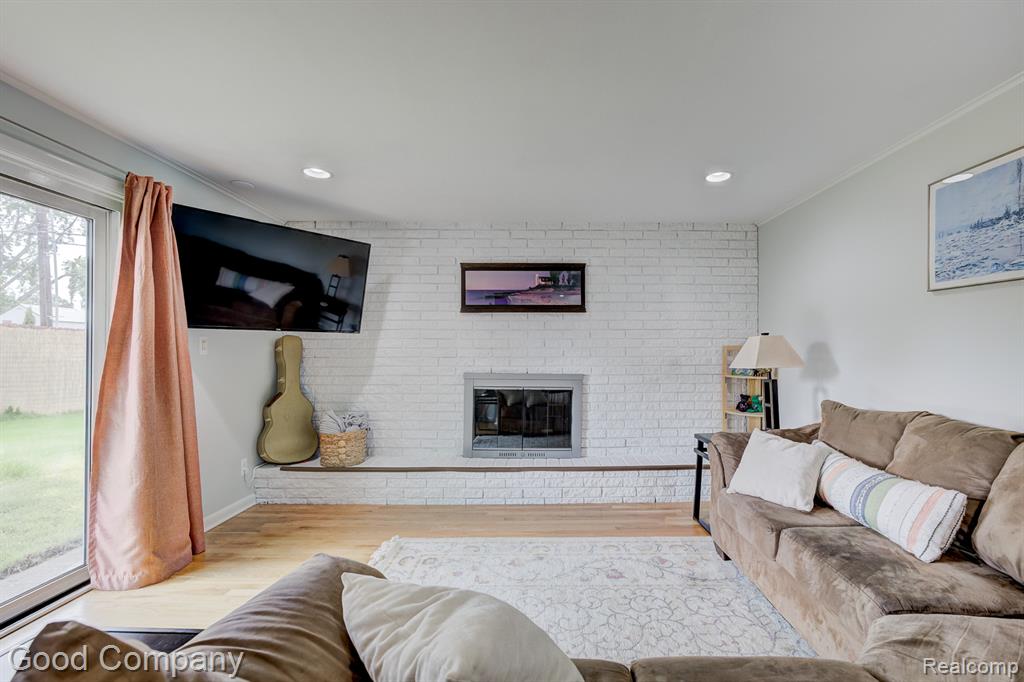 4217 Crooks Road Royal Oak, MI 48073 - Photo 18 of 50