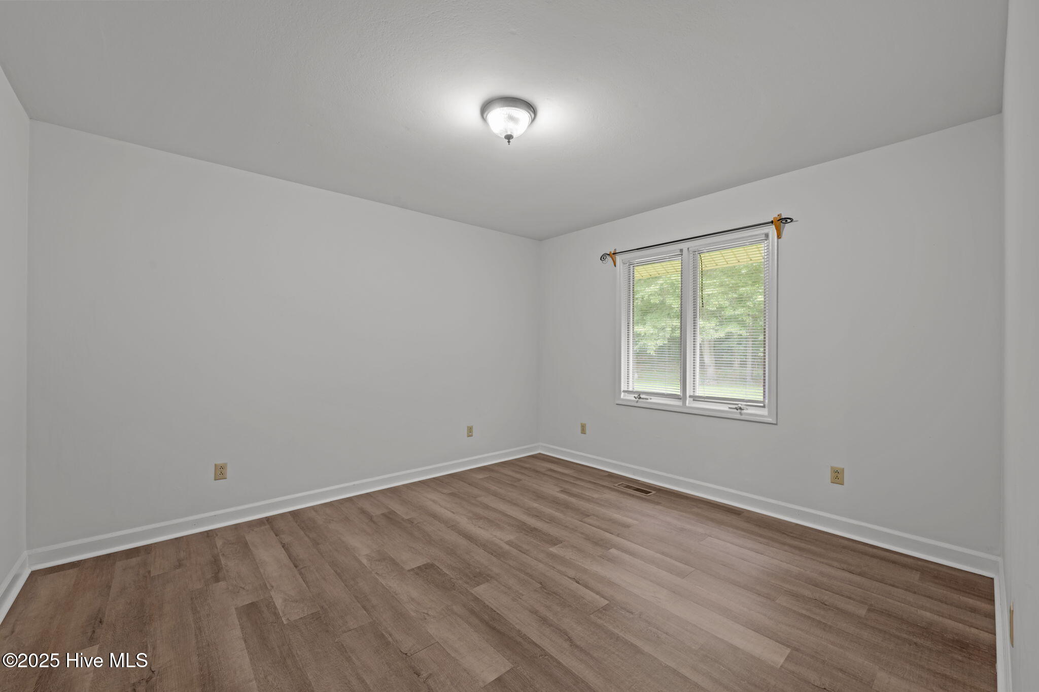 212 Rockledge Road New Bern, NC 28562 - Photo 23 of 48 34-web-or-mls-DSC_7584