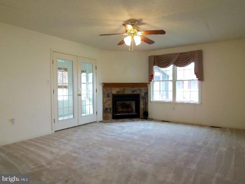 105 Pointer Way Inwood, WV 25428 - Photo 22 of 26 Living Room