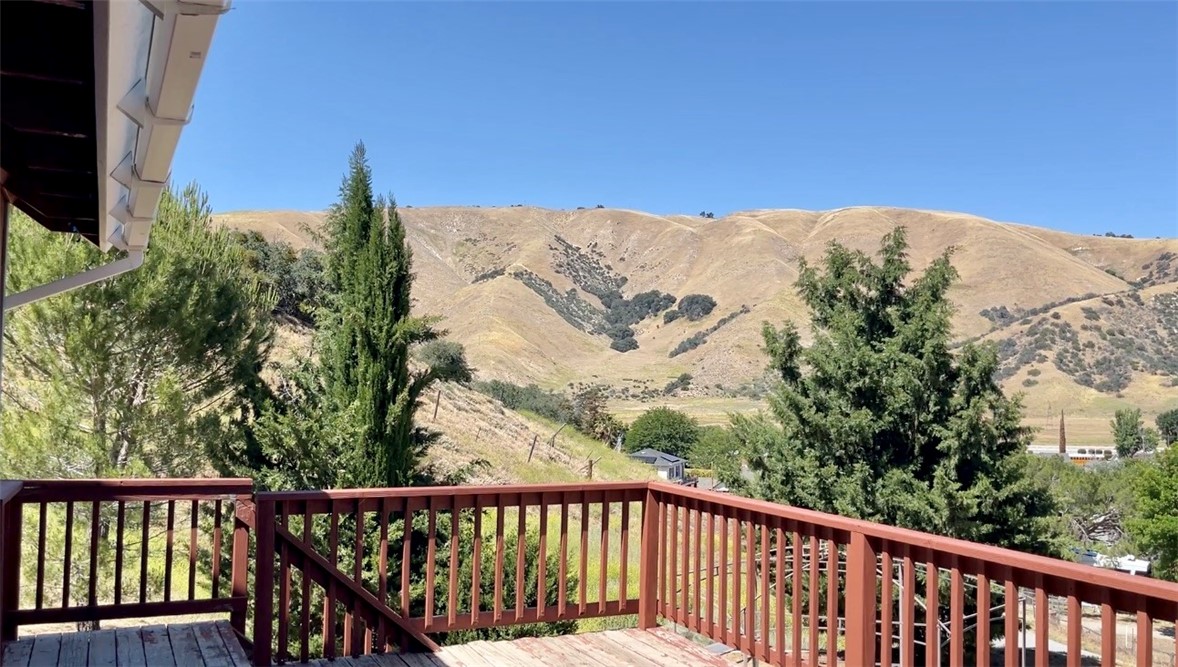 808 Circle Lebec, CA 93243 - Photo 4 of 42