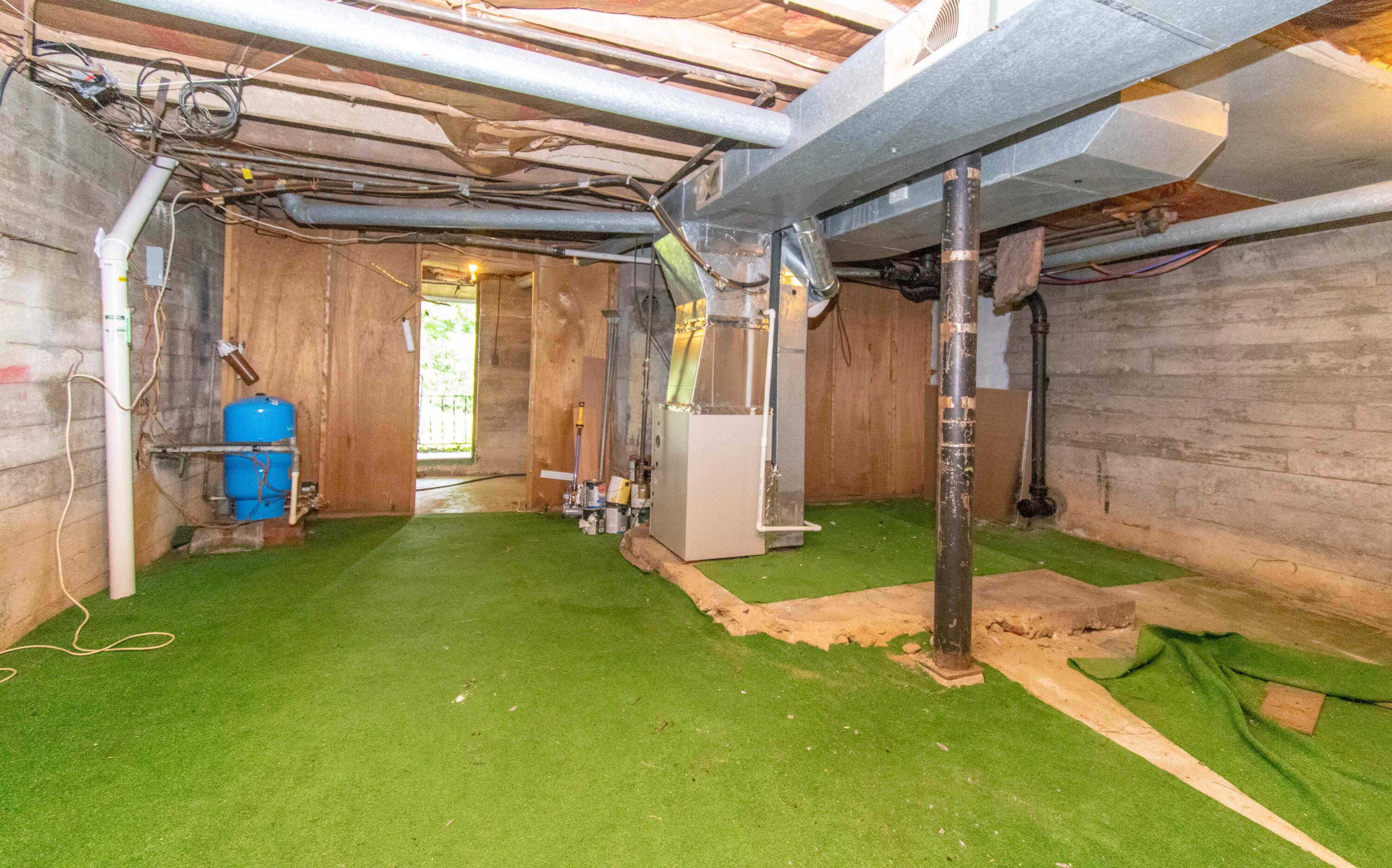 4001 Welcome Valley Road Southeast Roanoke, VA 24014 - Photo 35 of 39 Basement