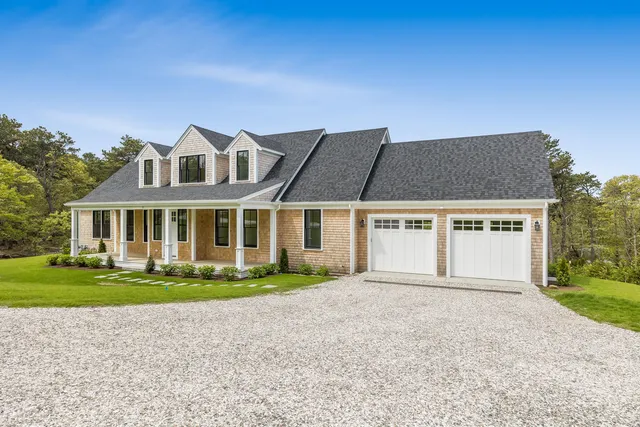$2,095,000 | 92 Whiffletree Avenue, Brewster, MA 02631