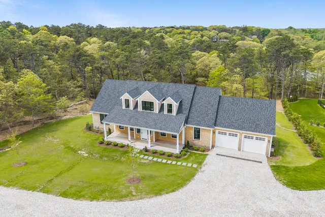 $2,095,000 | 92 Whiffletree Avenue, Brewster, MA 02631