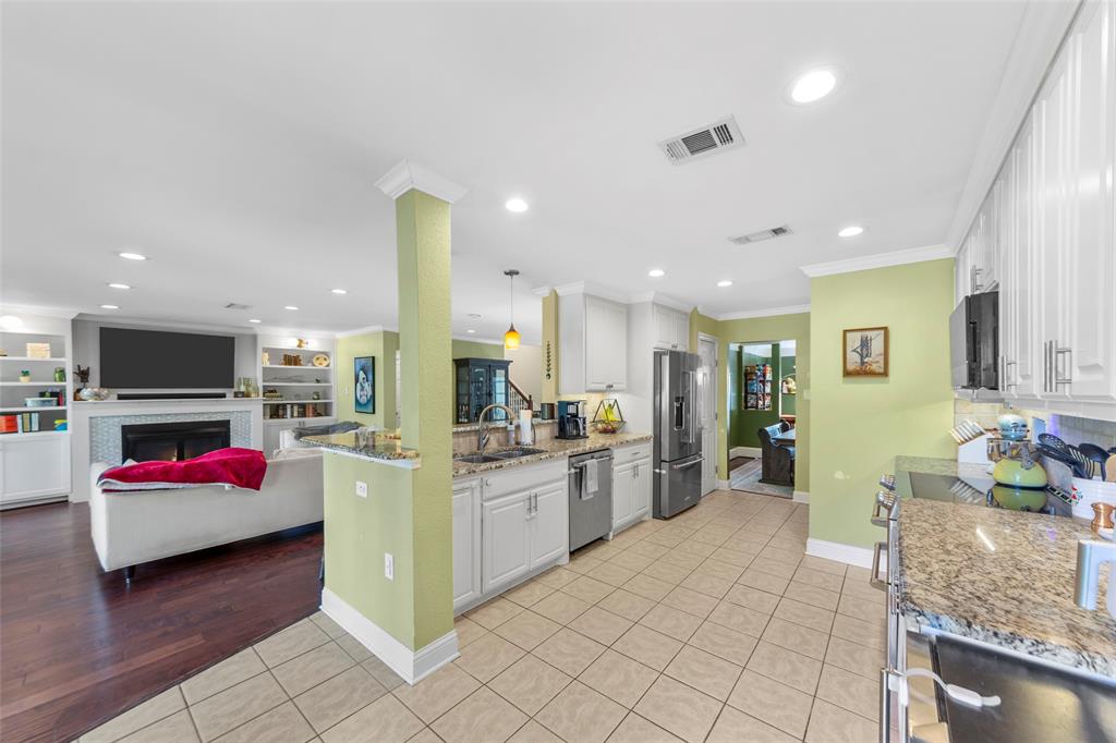 1112 Ridgeway Circle Richardson, TX 75080 - Photo 13 of 40