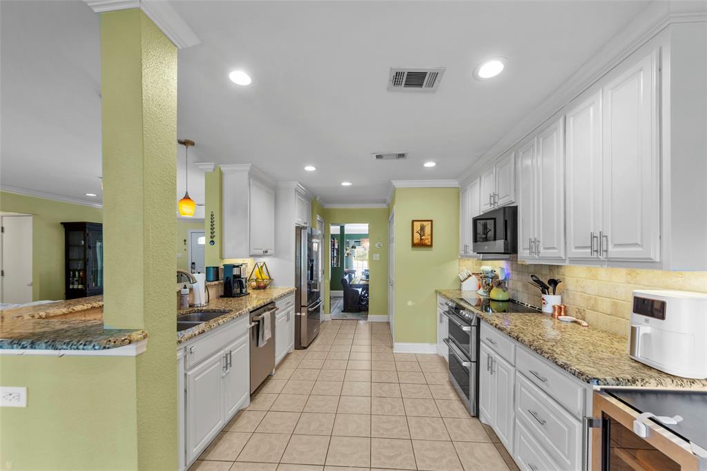 1112 Ridgeway Circle Richardson, TX 75080 - Photo 14 of 40