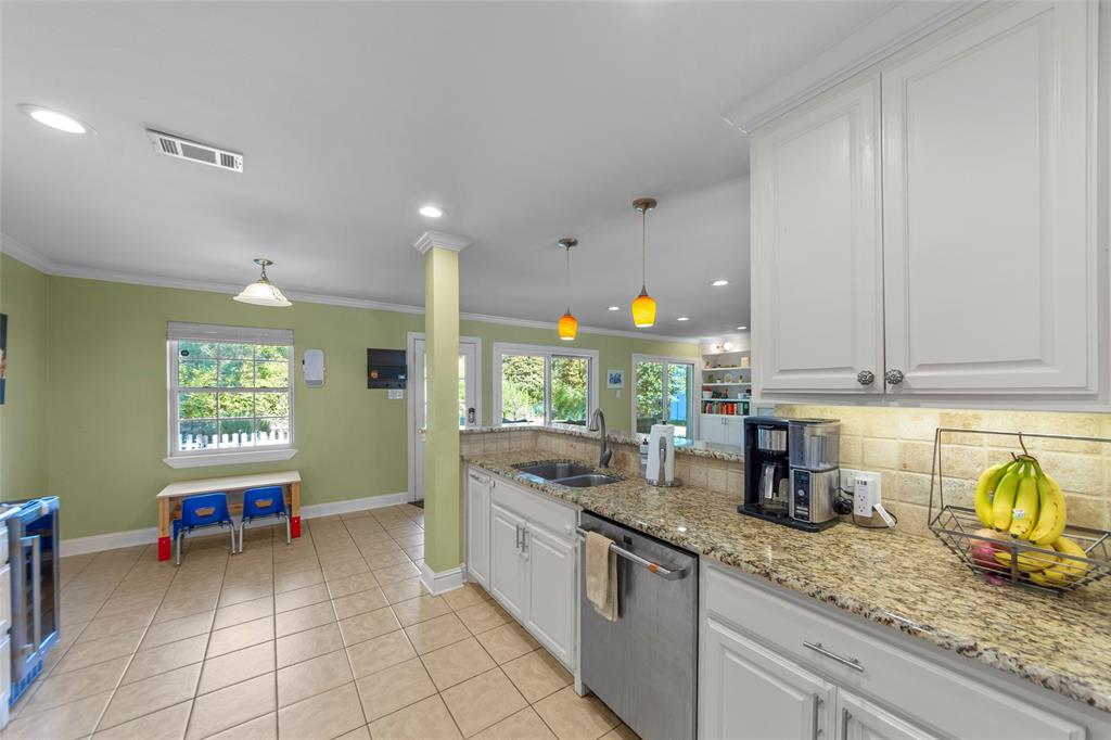 1112 Ridgeway Circle Richardson, TX 75080 - Photo 17 of 40