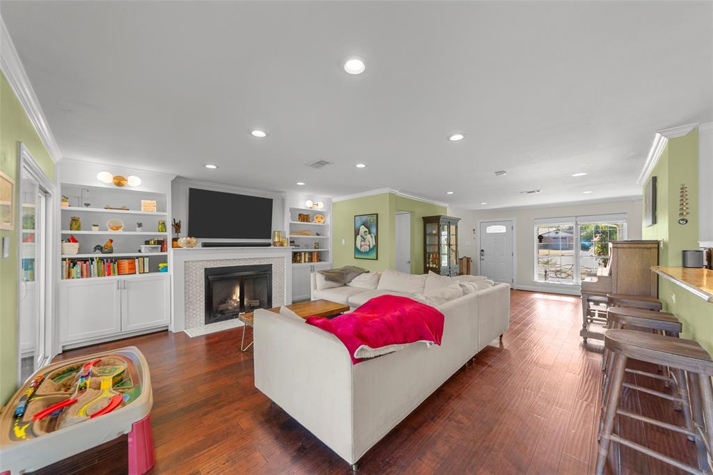 1112 Ridgeway Circle Richardson, TX 75080 - Photo 10 of 40