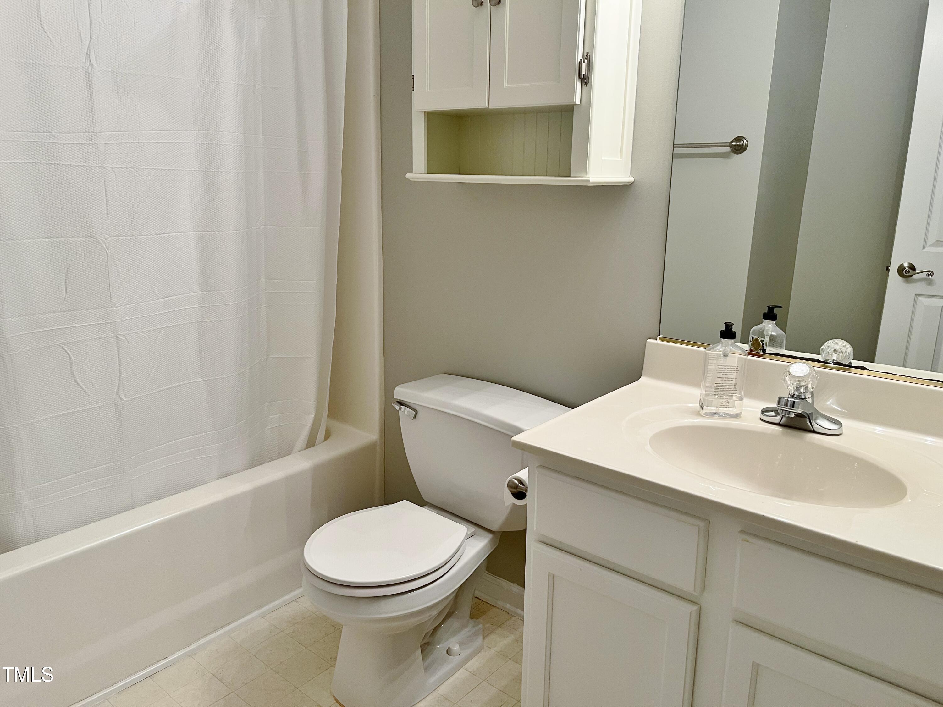 1924 Barngate Way Raleigh, NC 27614 - Photo 12 of 17 12