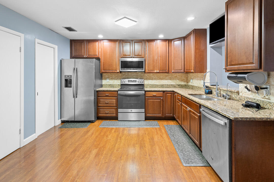 7406 Salerno Road Fort Pierce, FL 34951 - Photo 3 of 21 7406 Salerno Road-15