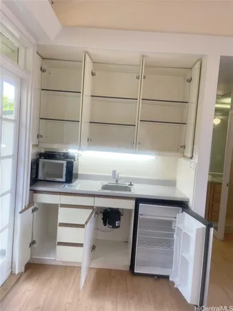 $2,300 | 5578 Pia Street, Honolulu, HI 96821