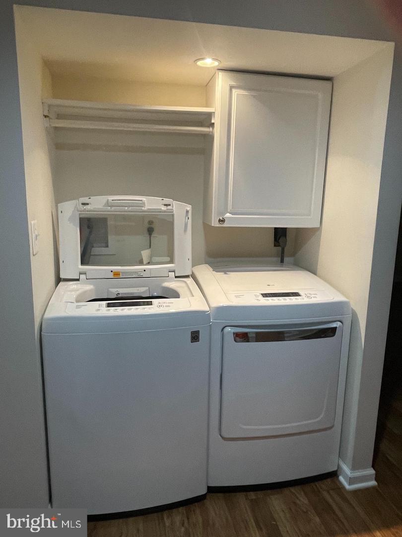 6223 Rathlin Drive Springfield, VA 22152 - Photo 26 of 32 Washer and dryer