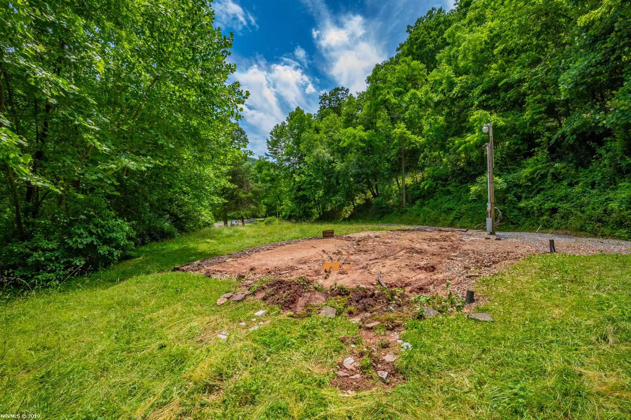 4233 Grapefield Road Bastian, VA 24314 - Photo 9 of 10 Gallery Image 9