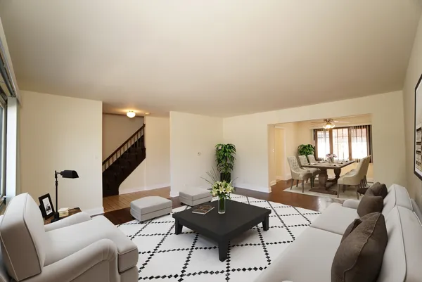 $3,000 | 737 Elder Lane, Deerfield, IL 60015