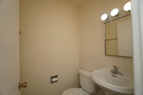 $3,000 | 737 Elder Lane, Deerfield, IL 60015