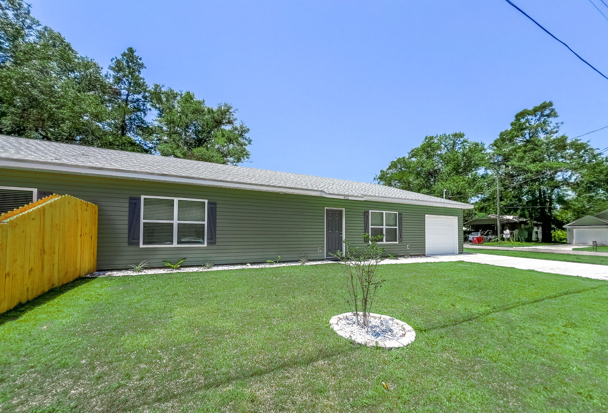 452 Amos Street Crestview, FL 32539 - Photo 4 of 34 IMG_6564